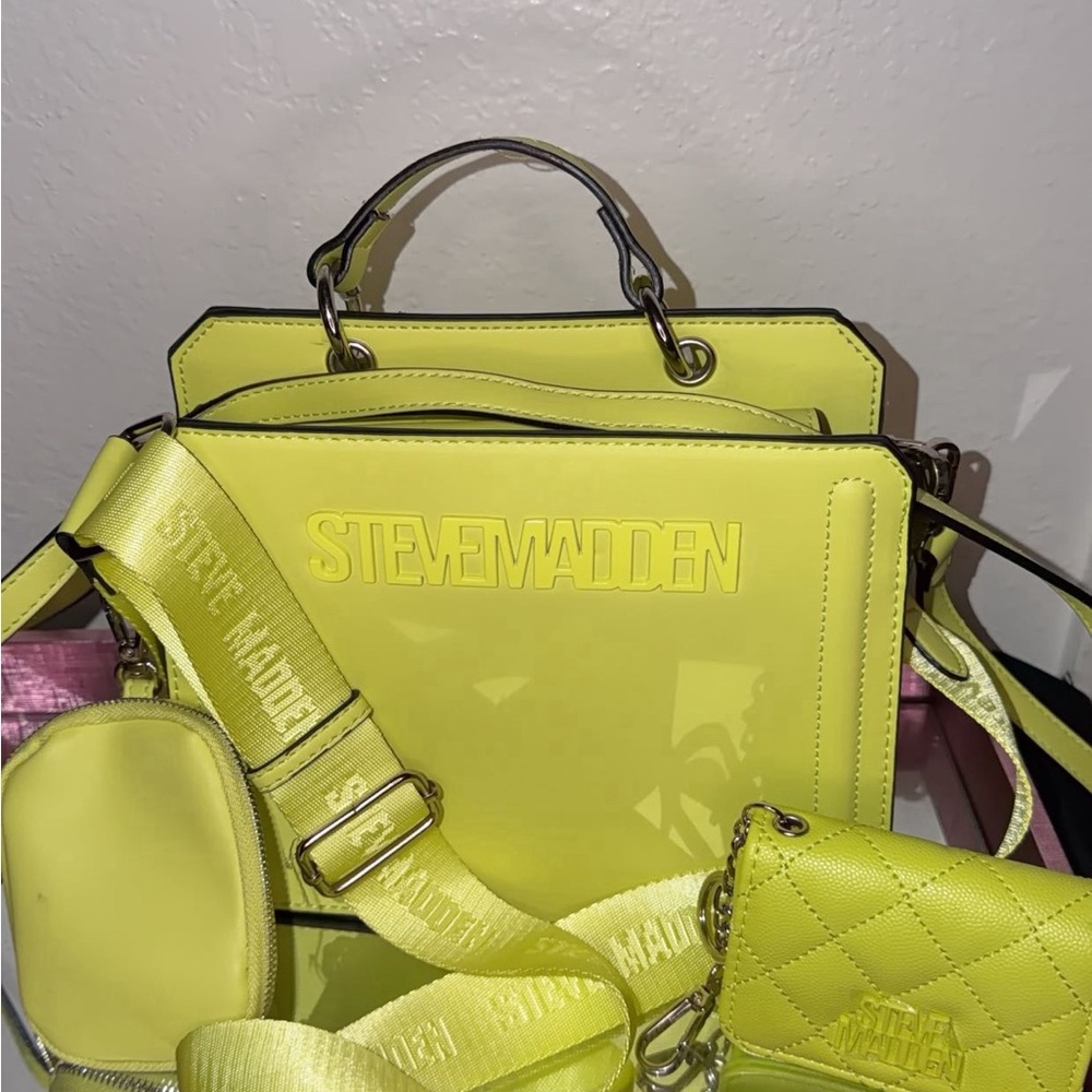 Steve Madden Neon Yellow Crossbody Bag Set